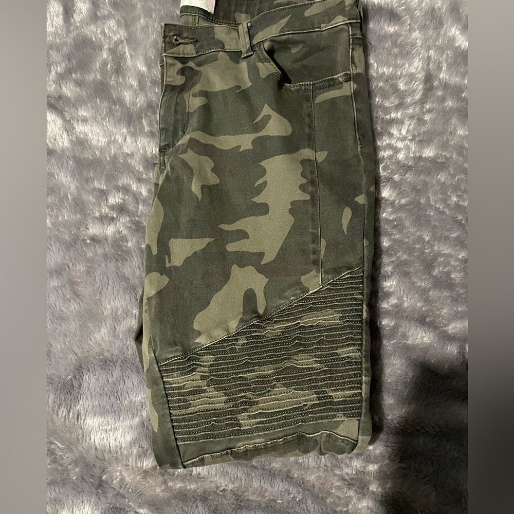 Army fatigue pants